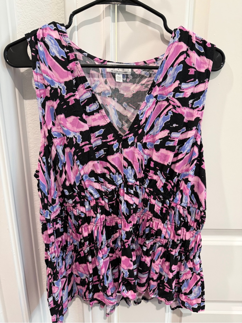 sofia by sofia vergara Pink, Black & Blue Sleeveless V-Neck Peplum Top